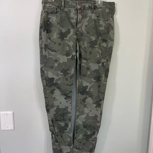 Old Navy Rockstar Super Skinny